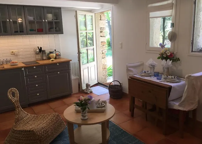 Bed & Breakfast Les Olivettes Le Mazet
